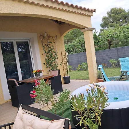 ベッド・アンド・ブレックファスト Hotes Jacuzzi Climatiseur Provence 3*